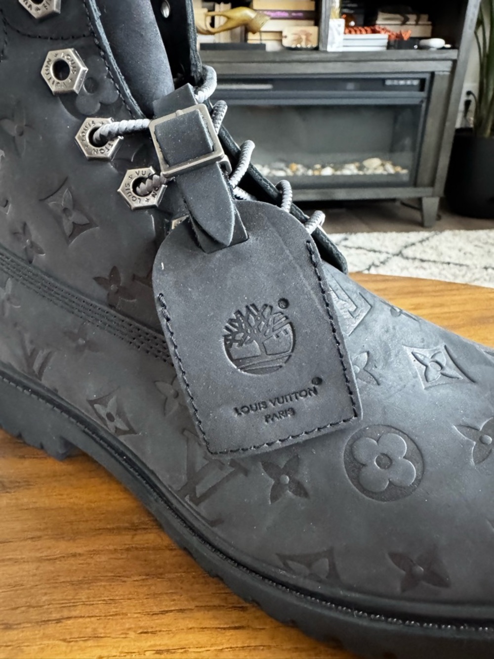 Louis Vuitton x Timberland - Black Boot - Size 11 - Picture 4 of 7